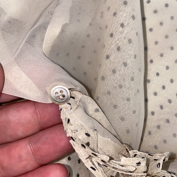 J. Crew 100% silk polka dot ruffle v-neck sleeveless wrap blouse size 4 cream - Picture 10 of 11